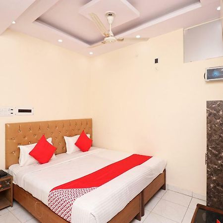 Oyo 30288 Hotel Moon Palace Lucknow Exterior photo