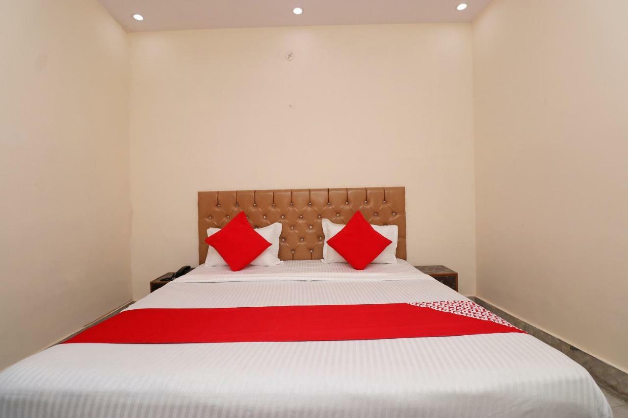 Oyo 30288 Hotel Moon Palace Lucknow Exterior photo